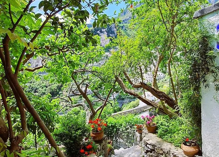 Casa Sopramare Casa Panoramica Con Giardino Holiday home